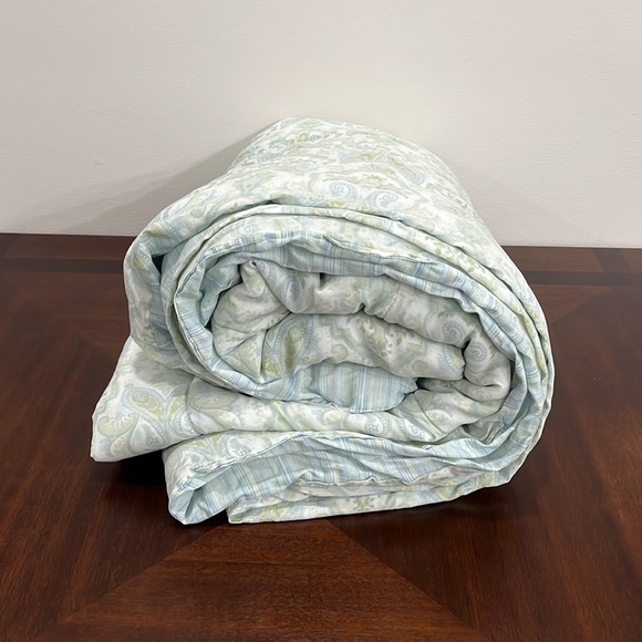 Green and White Full Comforter with 2 Pillow Cases - Picture 14 of 14